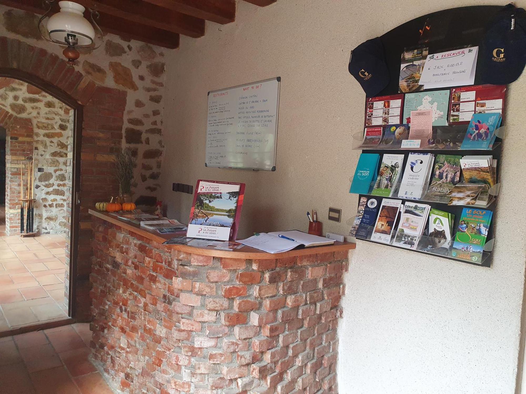 Ferme Equestre & Chambres D'Hotes Gateau Stables Proche Guedelon Saint-Amand-en-Puisaye Ngoại thất bức ảnh